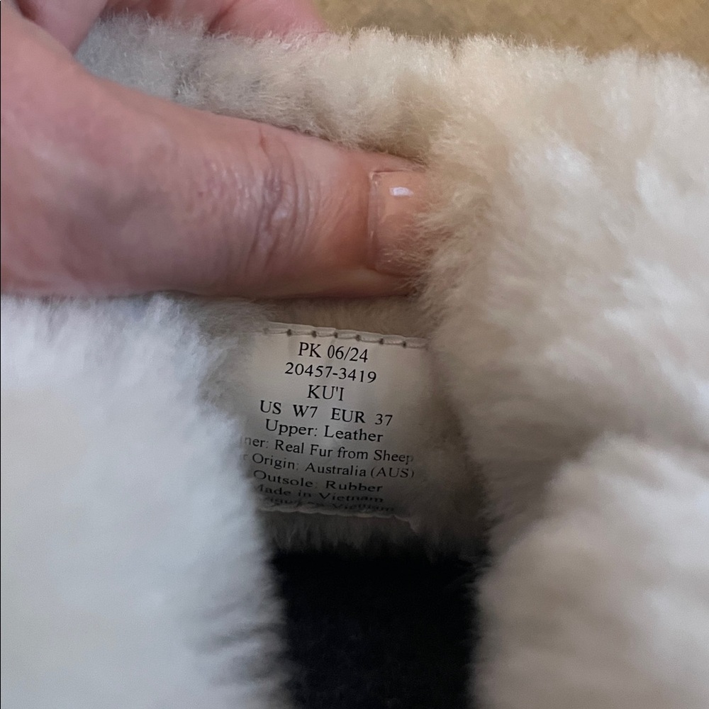 OluKai Ku'i Slippers - Picture 6 of 6